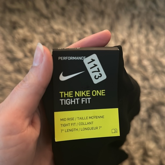 The Nike One Tight Fit 7” performance biker short - Picture 2 of 9